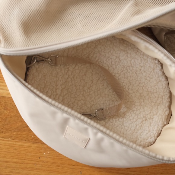 maxbone Extra Mile Rucksack Cream Nylon 2-in-1 Small Dog Carrier Backpack - Picture 7 of 8